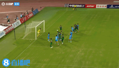 半场结束 北京国安1-0无锡五沟 杨立瑜进球后 众将指指天空 缅怀这位青训小将 