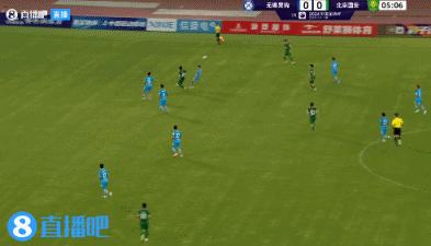 半场结束 北京国安1-0无锡五沟 杨立瑜进球后 众将指指天空 缅怀这位青训小将 