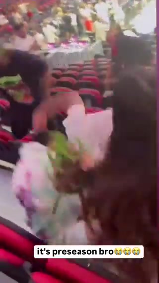 🥊拳拳到肉！热火球迷看台上群殴 两名女球员在圈外互殴