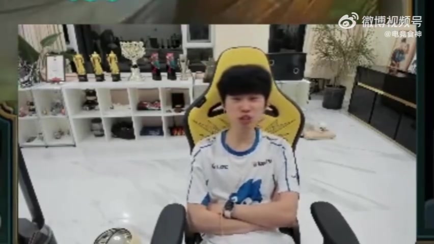 我要自己当老板！ Doinb：我想要一个名额（LPL） 我在找球员+我在找教练+我在找操作员 但没人在乎 