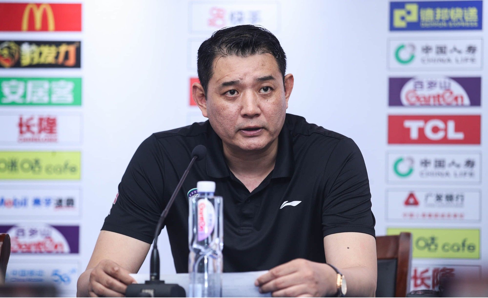 作为杰出男运动员 巩晓彬入选2024年中国篮球名人堂