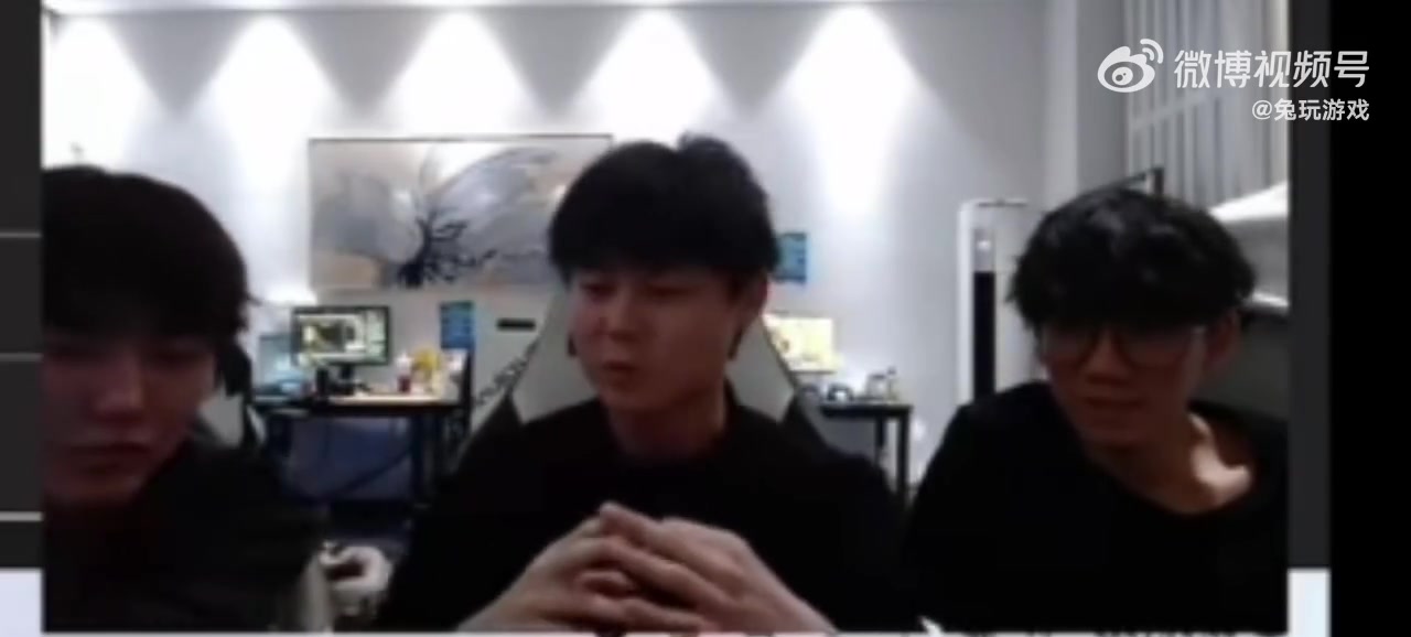前EDG主教练Poppy评价iG：他们很强 但磨合时间长 虐他们也找不到问题 