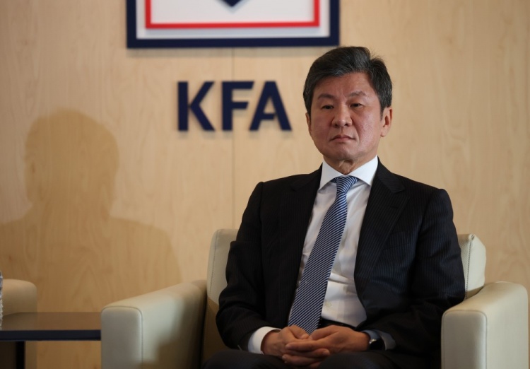 郑梦奎竞选承诺：韩国男女足球队将进入FIFA前十；申办2035年女足世界杯